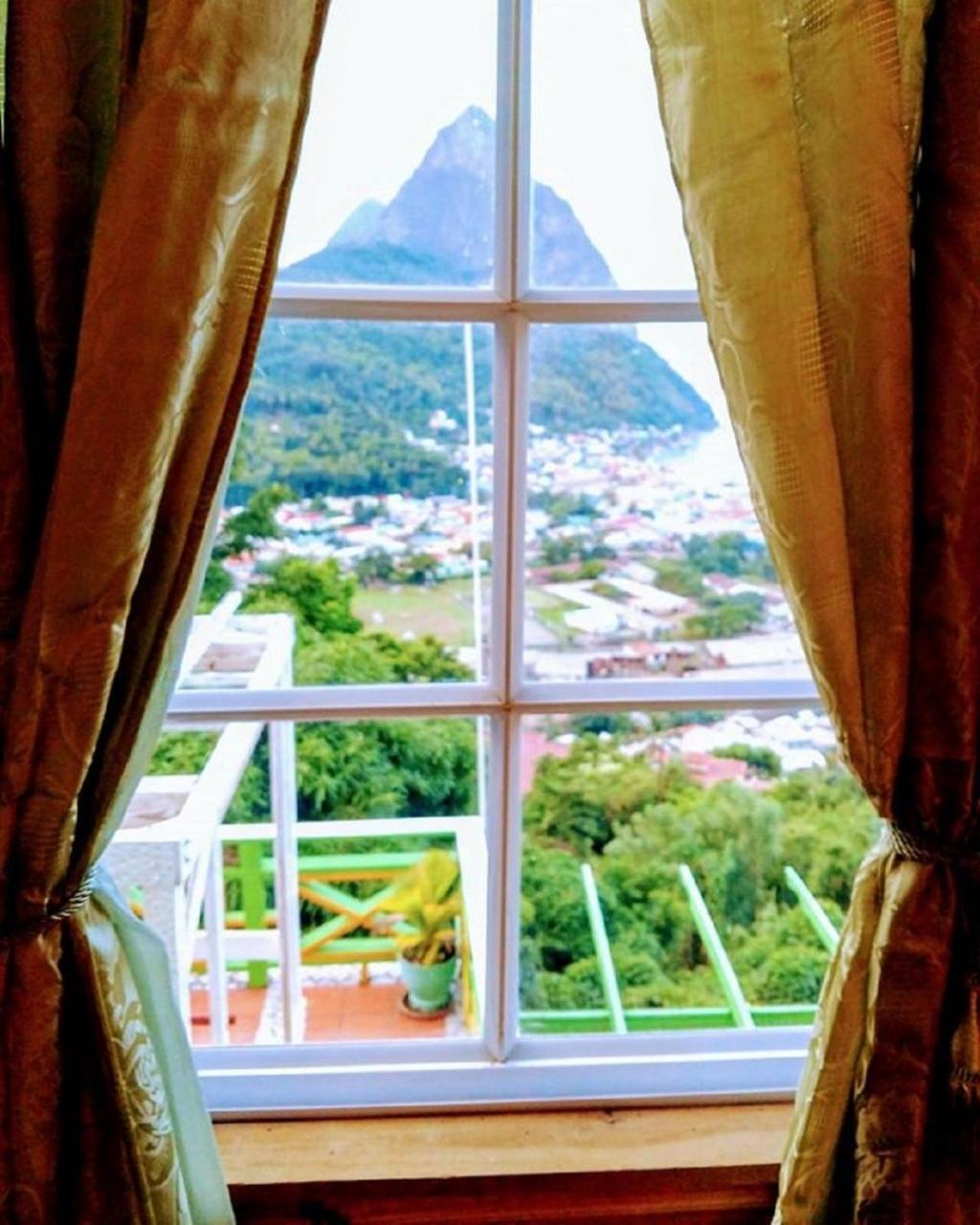 Villa Des Pitons Soufrière Extérieur photo